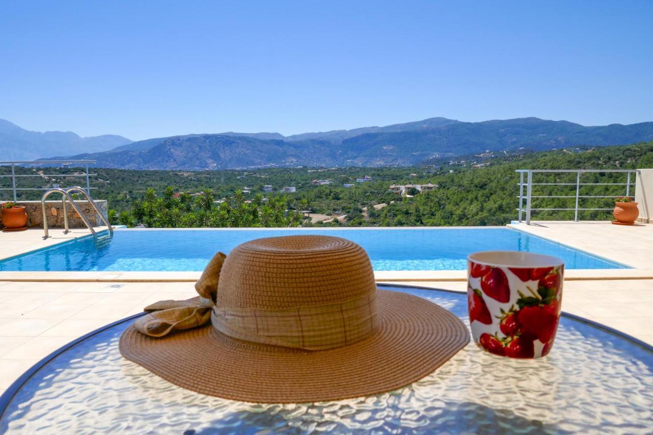 Villa Poppy Vathí Екстериор снимка