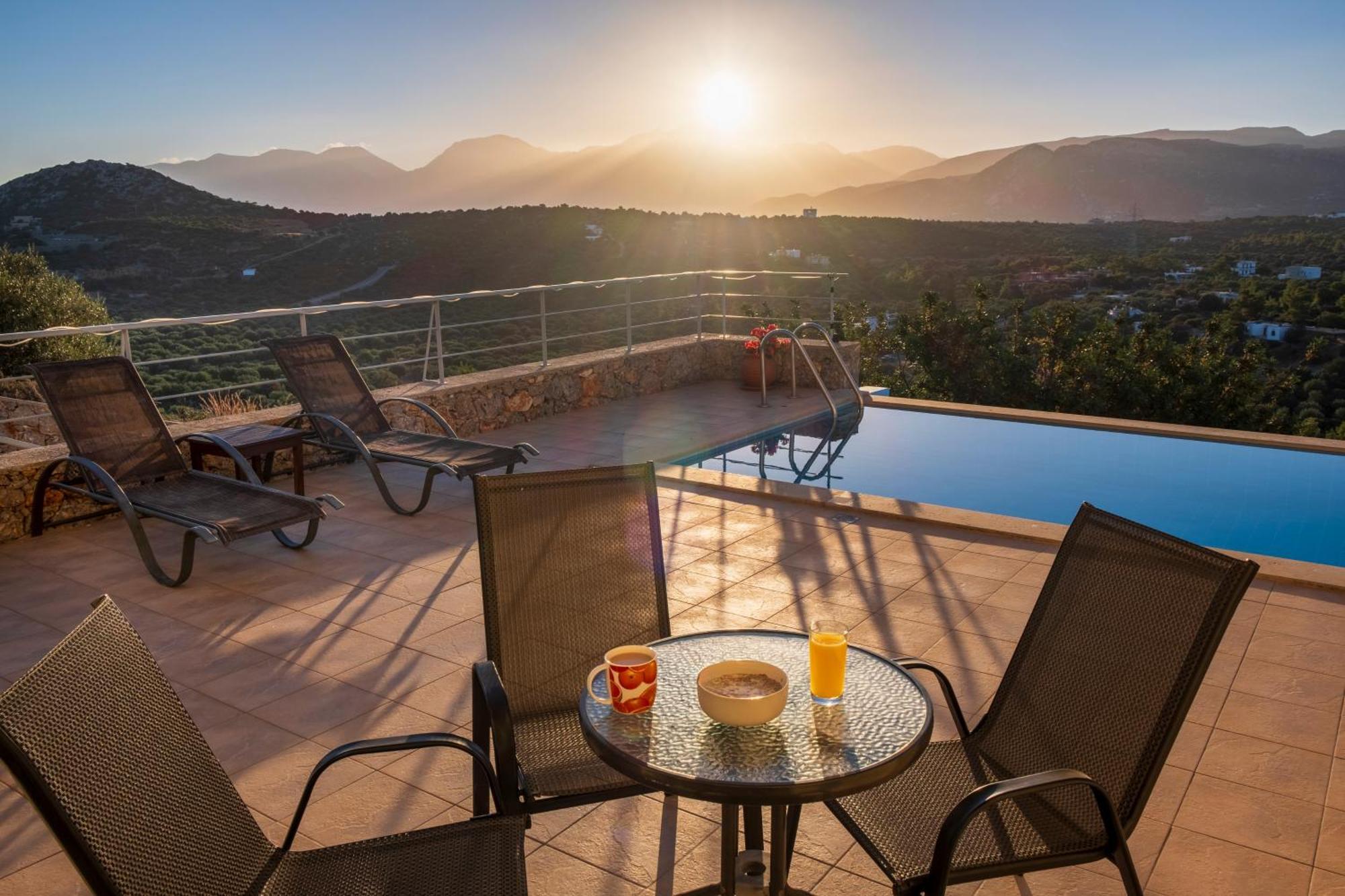 Villa Poppy Vathí Екстериор снимка