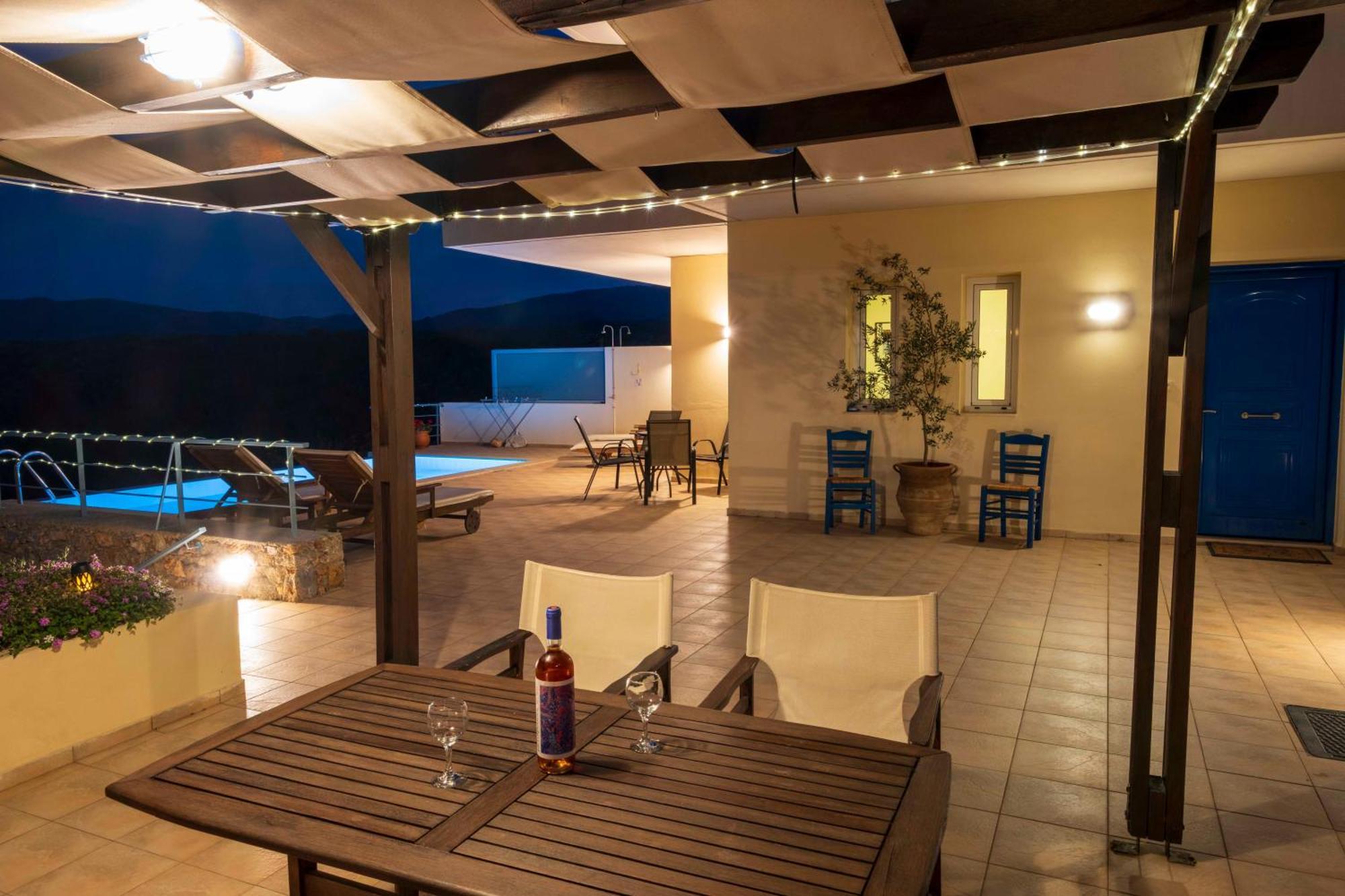 Villa Poppy Vathí Екстериор снимка